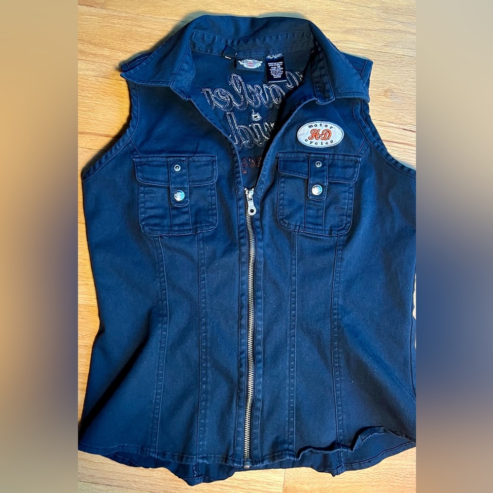 Women’s HD sleeveless zip up size med